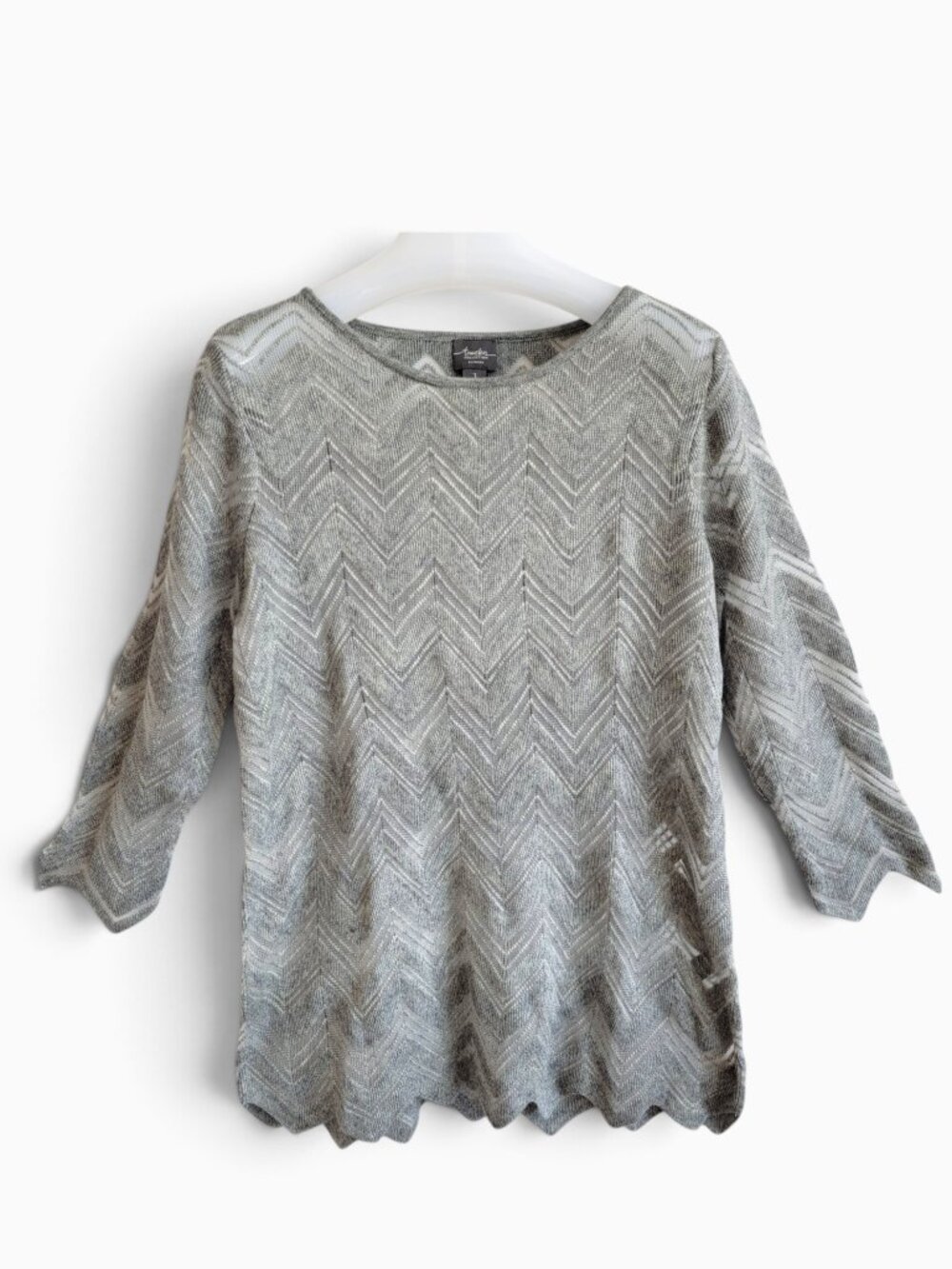 Chico's Travelers Gray Chevron Open Knit Sweater Size 1 Medium Lightweight